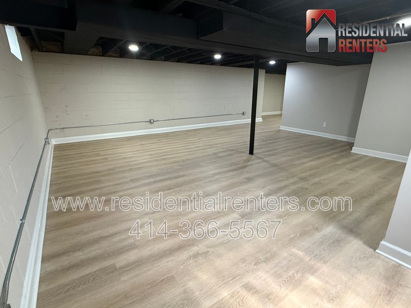 Brookfield 4BR Single Family - Newly Renovated, Great Location, Pets OK! property image