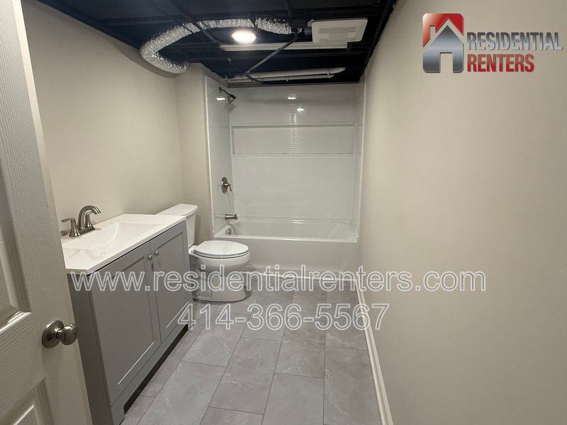 Brookfield 4BR Single Family - Newly Renovated, Great Location, Pets OK! property image