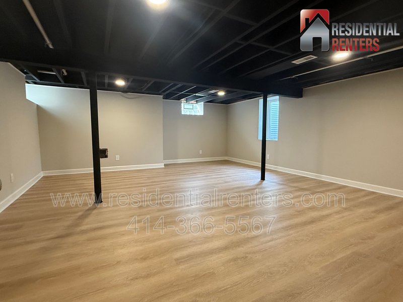Brookfield 4BR Single Family - Newly Renovated, Great Location, Pets OK! property image