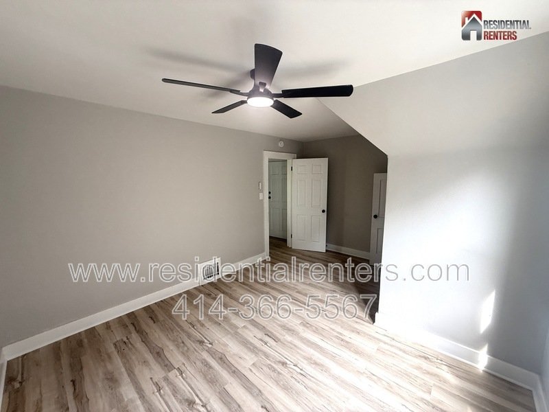 Cozy Upper Floor Duplex, Harambee Neighborhood, Parking Available! property image