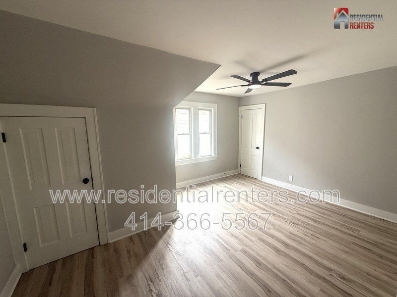 Cozy Upper Floor Duplex, Harambee Neighborhood, Parking Available! property image