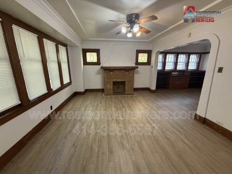 Spacious lower unit with hardwood floors, tile in bathroom and Garage parking. property image