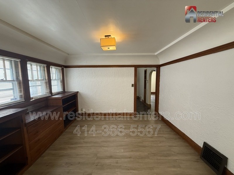Spacious lower unit with hardwood floors, tile in bathroom and Garage parking. property image