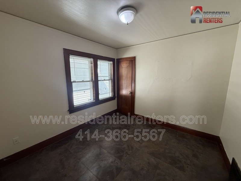 Spacious lower unit with hardwood floors, tile in bathroom and Garage parking. property image