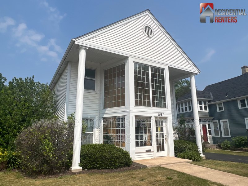 Updated Grafton 3BR Upper Flat, Parking, Pets Welcome, Great Location! property image