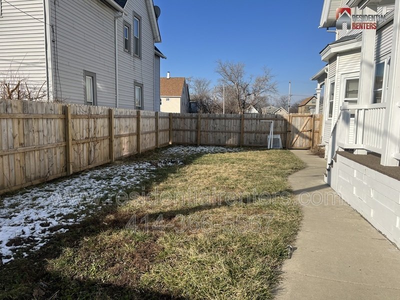 King Park Spacious First Floor with Off Street Parking and Pets Ok! property image