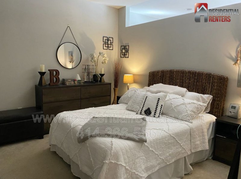 Desirable Commerce St Condo Living, Heated Garage Parking Included, Pets Welcome. property image