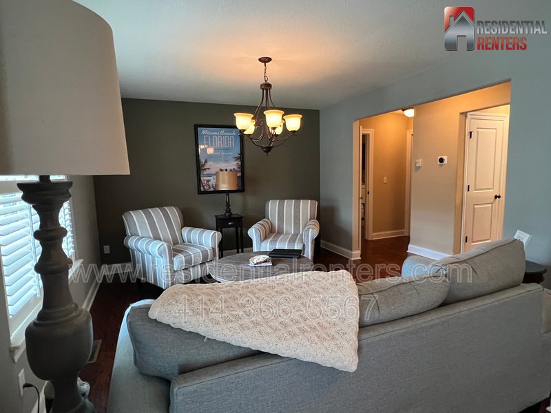 Gorgeous Sussex Single Family Home! Huge Walk Out Basement, 3 Car Garage! property image
