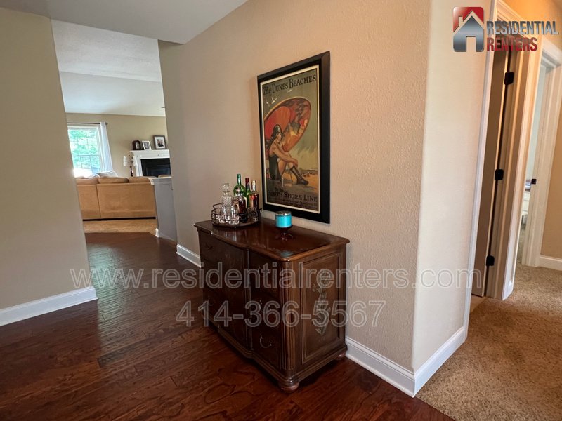 Gorgeous Sussex Single Family Home! Huge Walk Out Basement, 3 Car Garage! property image