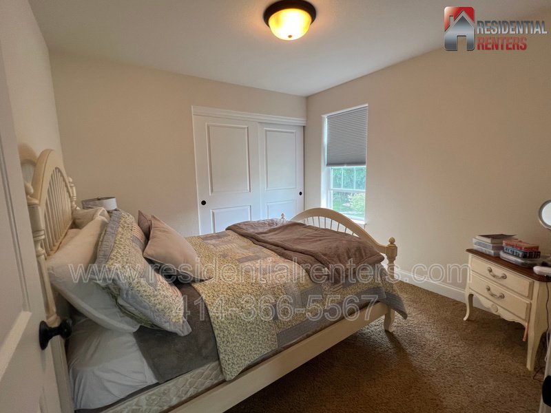 Gorgeous Sussex Single Family Home! Huge Walk Out Basement, 3 Car Garage! property image
