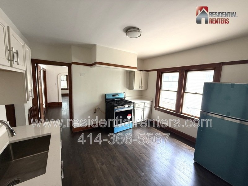 2 Bedroom Lower Unit with Hardwood Floors, New Appliances, and Pets are welcome! property image
