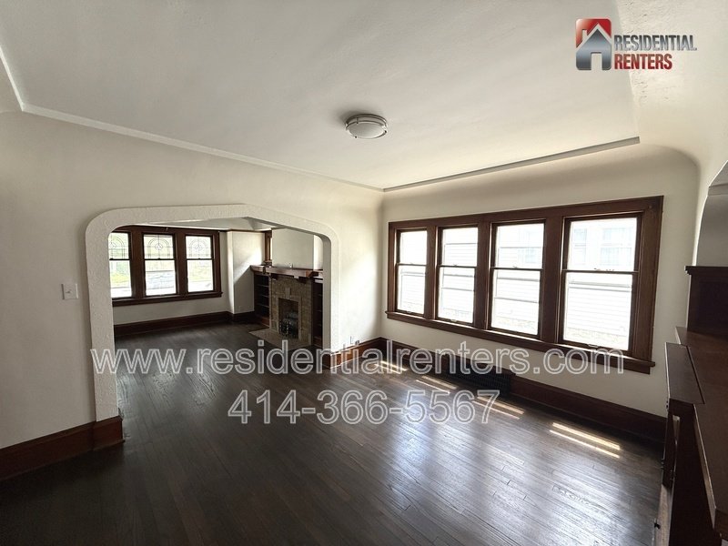 2 Bedroom Lower Unit with Hardwood Floors, New Appliances, and Pets are welcome! property image