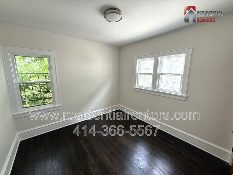 2 Bedroom Lower Unit with Hardwood Floors, New Appliances, and Pets are welcome! property image