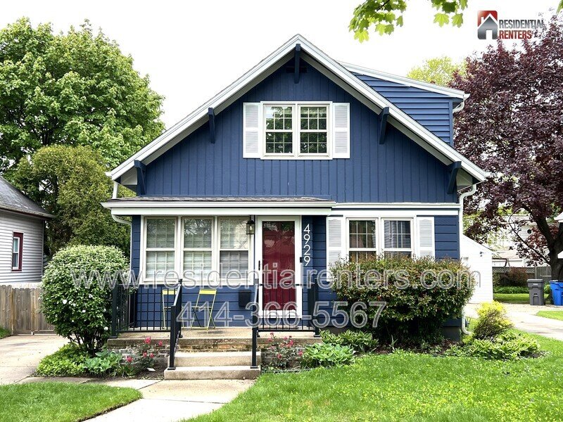Exclusive Whitefish Bay Single Family, Rare Rental Opportunity, Fenced Yard, Garage Parking, Pet Friendly property image