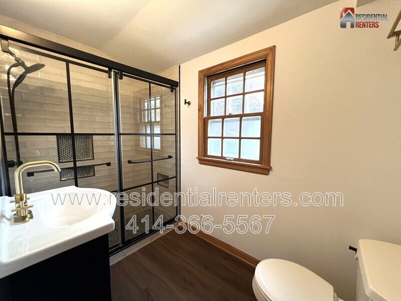 Exclusive Whitefish Bay Single Family, Rare Rental Opportunity, Fenced Yard, Garage Parking, Pet Friendly property image