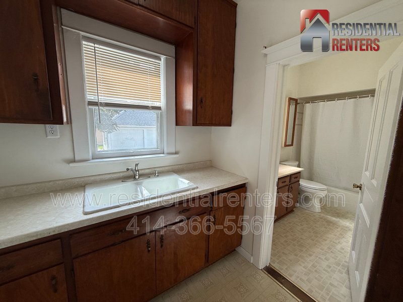 Historic 1900s Single Family Home, Gorgeous HWFs, Garage Parking, Great Location,Move in Ready! property image