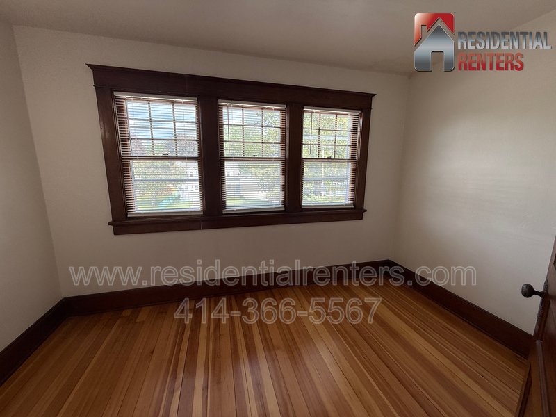 Historic 1900s Single Family Home, Gorgeous HWFs, Garage Parking, Great Location,Move in Ready! property image
