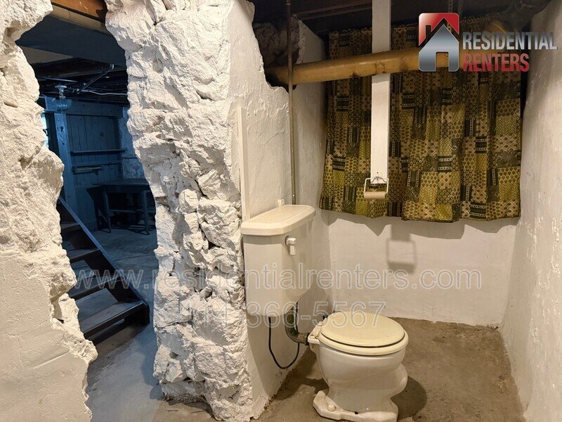 Historic 1900s Single Family Home, Gorgeous HWFs, Garage Parking, Great Location,Move in Ready! property image