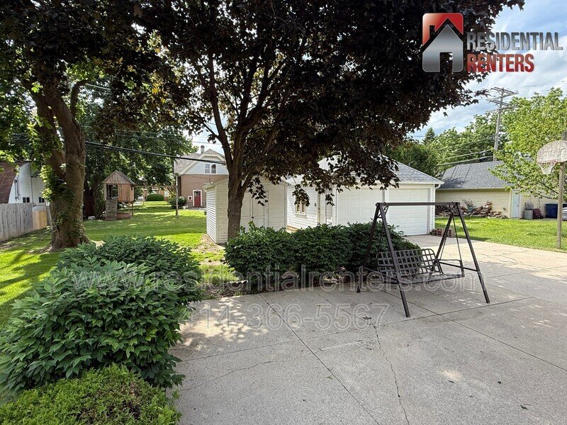 Historic 1900s Single Family Home, Gorgeous HWFs, Garage Parking, Great Location,Move in Ready! property image