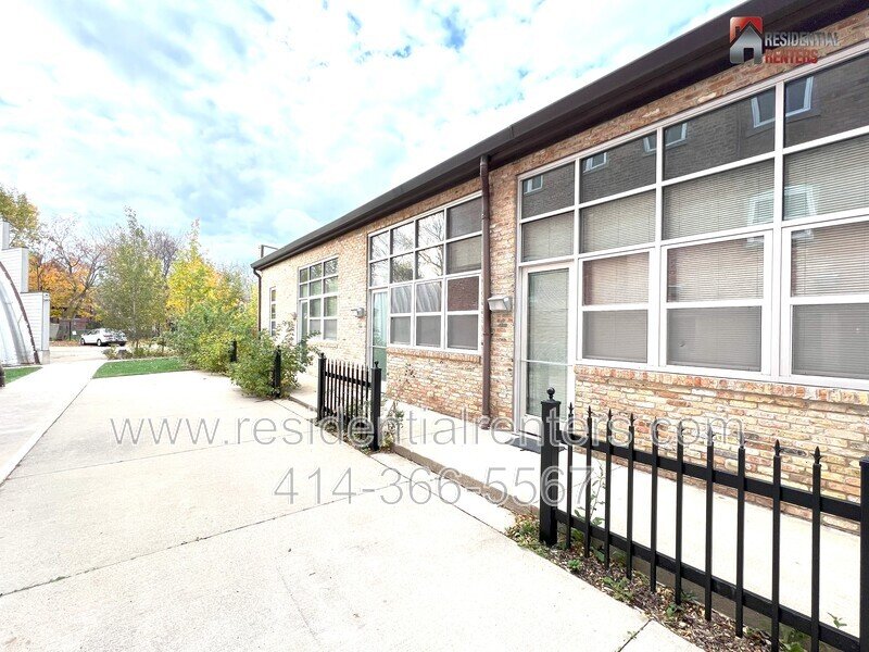 Rare Open Concept Riverwest Loft, Garage Parking Included, Cream City Brick, Pet Friendly! property image