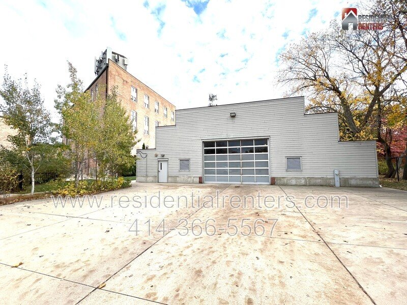 Rare Open Concept Riverwest Loft, Garage Parking Included, Cream City Brick, Pet Friendly! property image