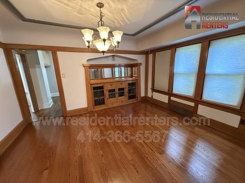Charming Bayview Lower, Humboldt Park, Chill On the Hill, Garage Parking! property image