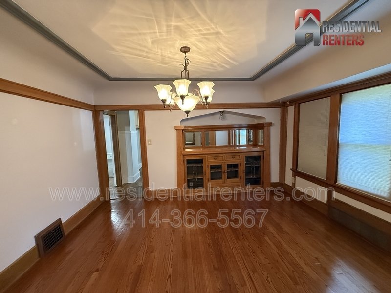 Charming Bayview Lower, Humboldt Park, Chill On the Hill, Garage Parking! property image