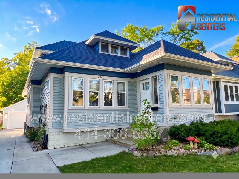 Two-Story Tosa Single Family, Updated Kitchen & Bath, Garage Parking, Great Location!Two-Story Tosa Single Family, Updated Kitchen & Bath, Garage Parking, Great Location! property image