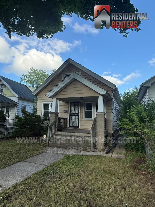 Spacious 3BR Single-Family Home in Old North Milwaukee – Great Location! property image