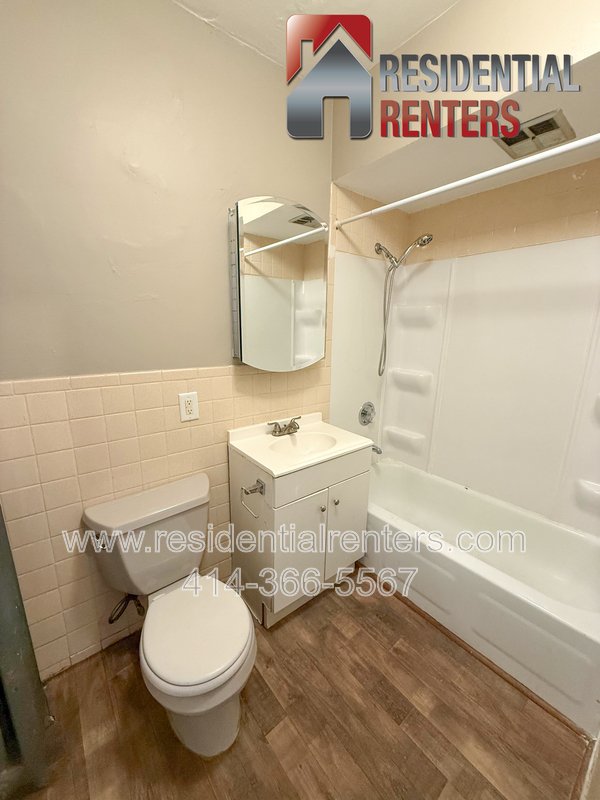 Six Points 2BD - Duplex, Hardwood Flooring Throughout, Pet Friendly! property image