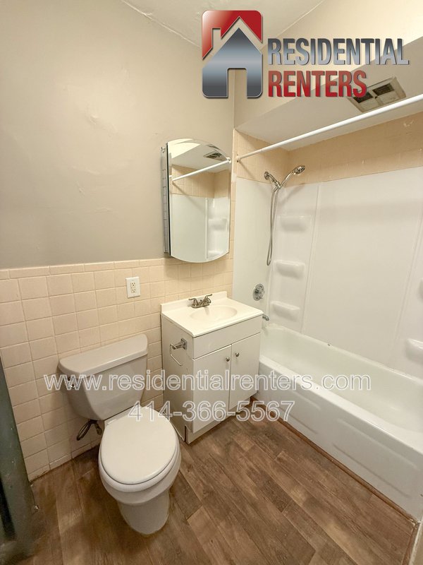Six Points 2BD - Duplex, Hardwood Flooring Throughout, Pet Friendly! property image