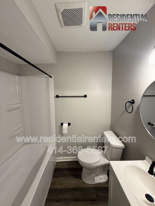 Spacious 3BR Home Near McGovern Park – Updated Interior, Large Yard & Convenient Location property image