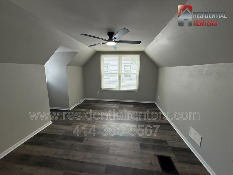Spacious 3BR Home Near McGovern Park – Updated Interior, Large Yard & Convenient Location property image