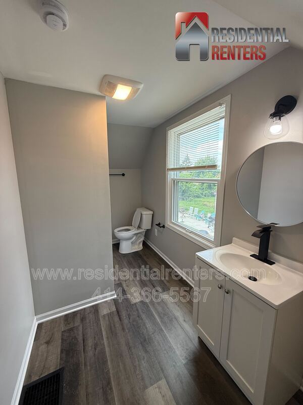 Spacious 3BR Home Near McGovern Park – Updated Interior, Large Yard & Convenient Location property image