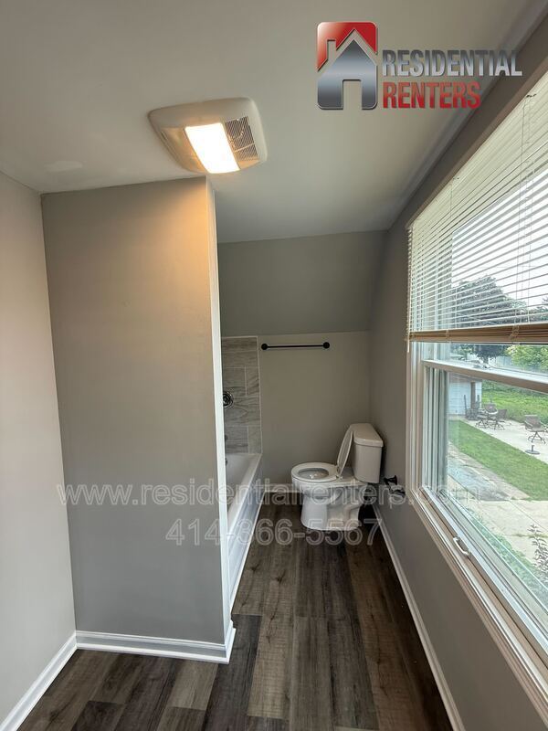 Spacious 3BR Home Near McGovern Park – Updated Interior, Large Yard & Convenient Location property image