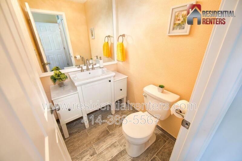 Spacious 2-Bedroom Condo with River Views, Pool & Heated Garage. Great Location! property image
