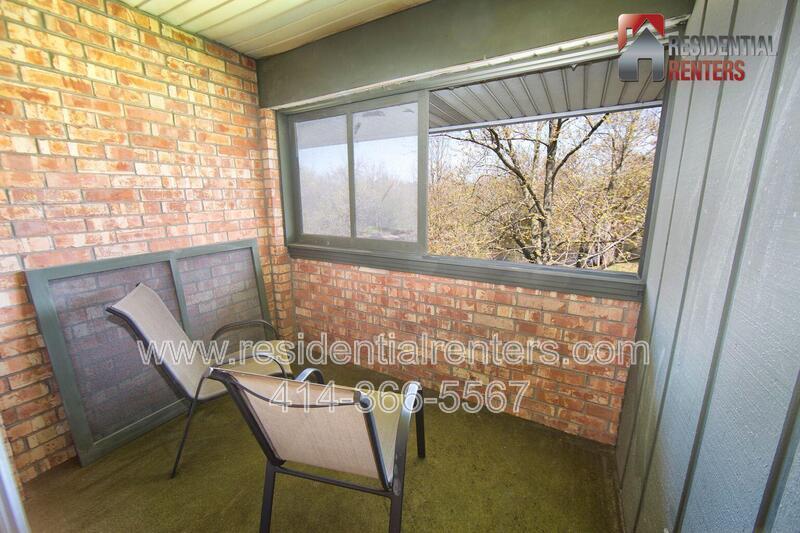 Spacious 2-Bedroom Condo with River Views, Pool & Heated Garage. Great Location! property image