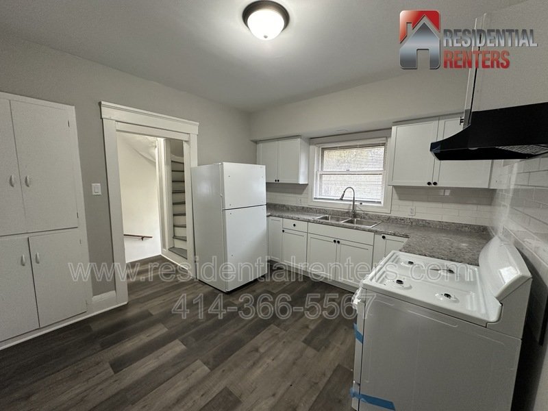 Sherman Blvd 3BR House, Just Renovated, Hardwood Flooring Throughout, Pet Friendly! property image