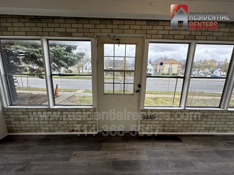 Sherman Blvd 3BR House, Just Renovated, Hardwood Flooring Throughout, Pet Friendly! property image