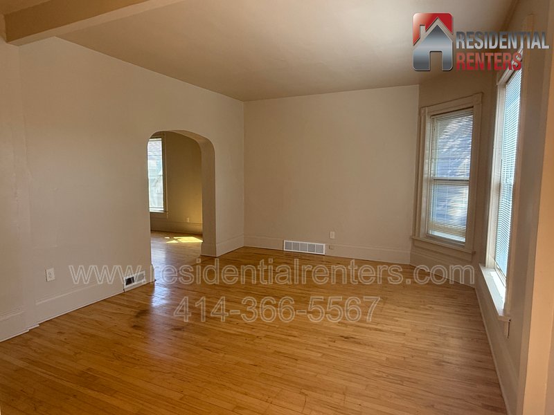 Riverwest 3BR Upper Duplex, Private Balcony, Yard & 2 Off-Street Parking Spaces! property image