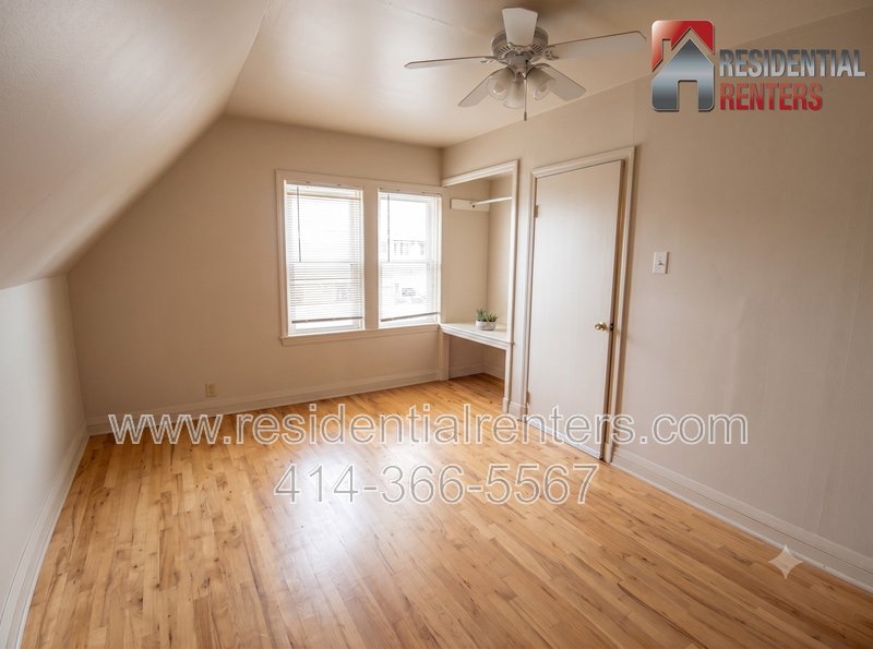 Riverwest 3BR Upper Duplex, Private Balcony, Yard & 2 Off-Street Parking Spaces! property image