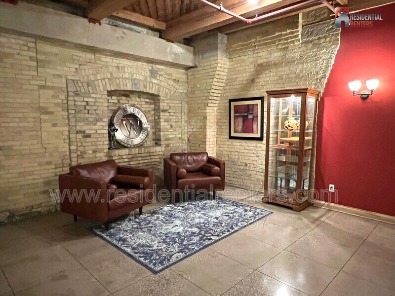 Rare Western Leather Lofts Studio, Cream City Brick, Exposed Timber Beams, Radiant Heated Flooring. property image
