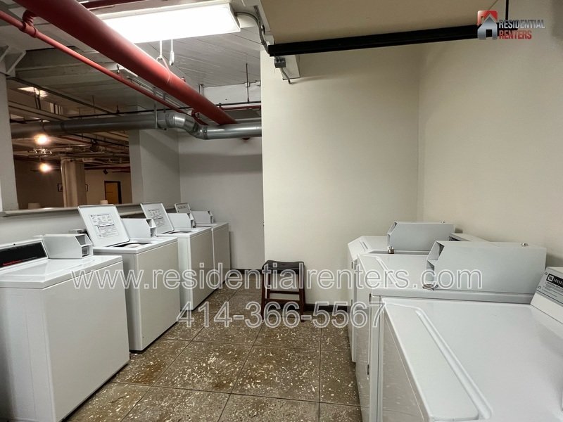 Rare Western Leather Lofts Studio, Cream City Brick, Exposed Timber Beams, Radiant Heated Flooring. property image