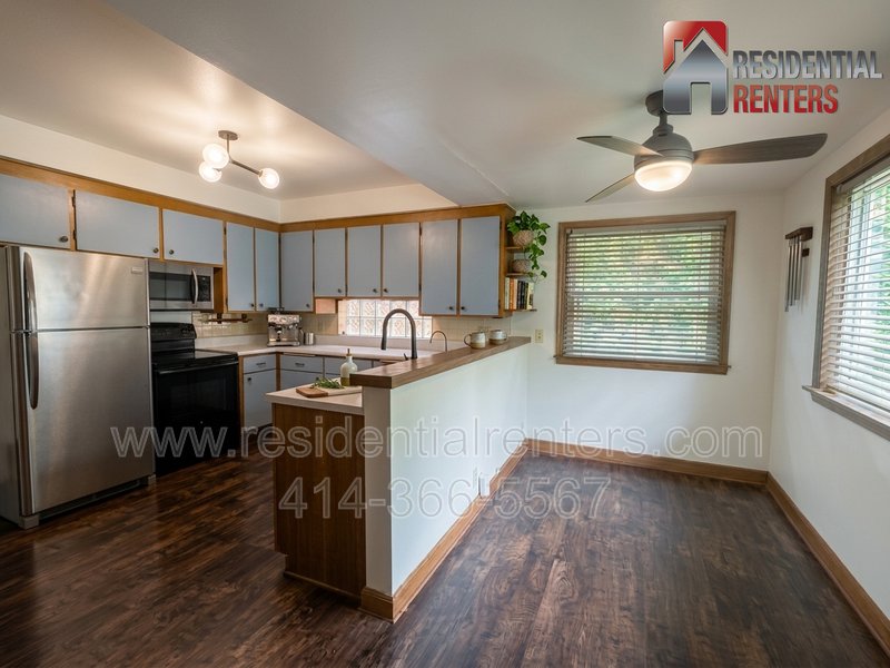 Bay View Charmer, 3BR Home, Finished Rec Room, Fenced Yard & 2-Car Garage! property image