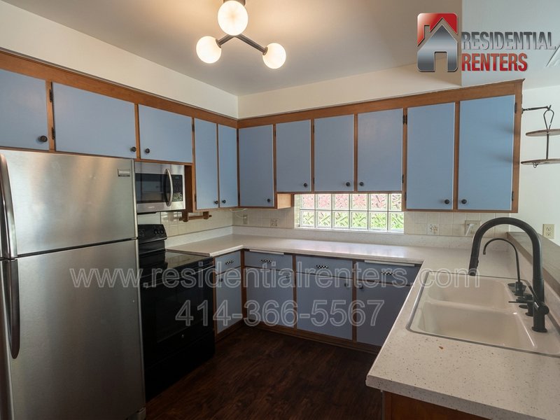 Bay View Charmer, 3BR Home, Finished Rec Room, Fenced Yard & 2-Car Garage! property image