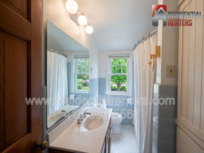 Bay View Charmer, 3BR Home, Finished Rec Room, Fenced Yard & 2-Car Garage! property image