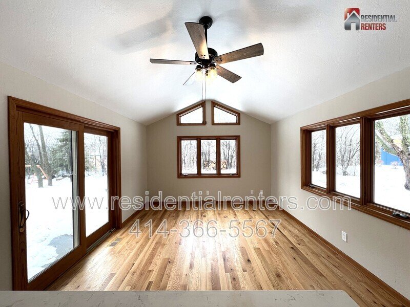 Beautifully Remodled Single Family Home, Garage Parking, Finished Basement, 2Baths property image