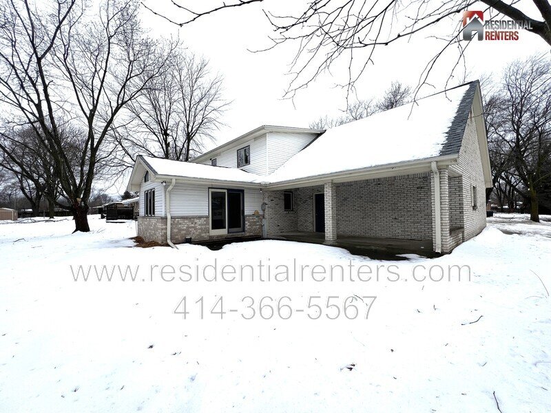 Beautifully Remodled Single Family Home, Garage Parking, Finished Basement, 2Baths property image