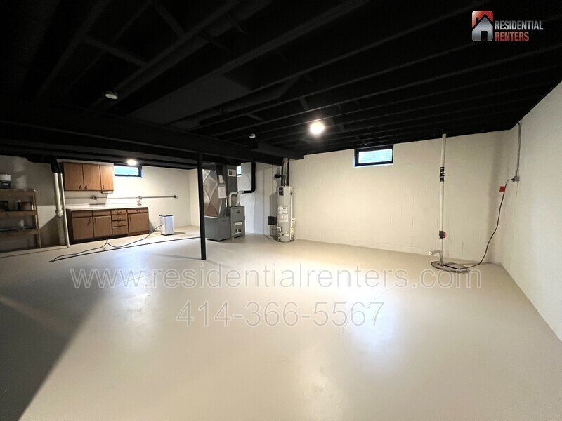 Beautifully Remodled Single Family Home, Garage Parking, Finished Basement, 2Baths property image