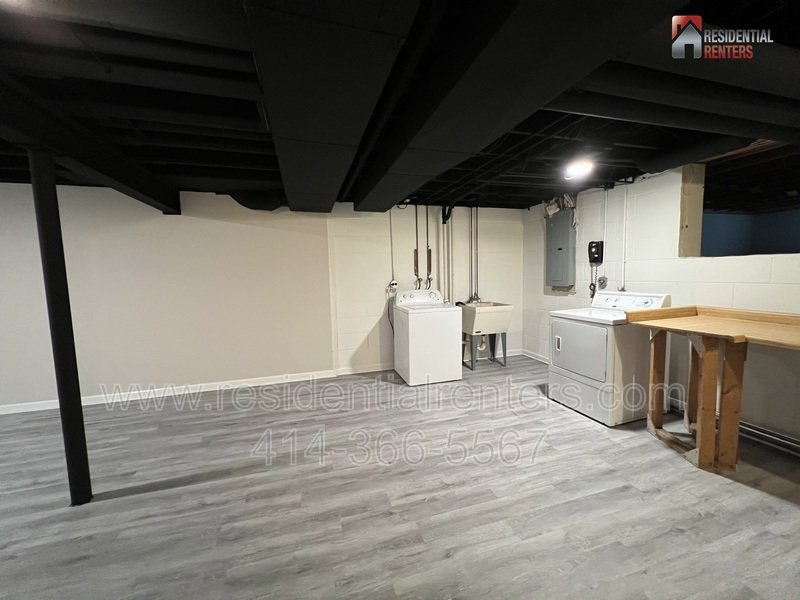 Beautifully Remodled Single Family Home, Garage Parking, Finished Basement, 2Baths property image